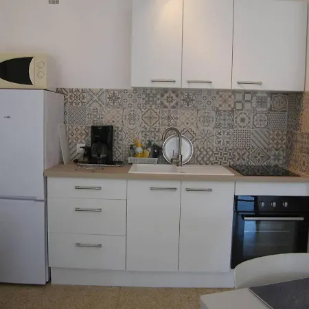 T3 Spacieux, 6 Couchages A Saint-cyprien Plage, Proche Port Et Commerces, Parking Securise - Fr-1-106-38 Apartment *