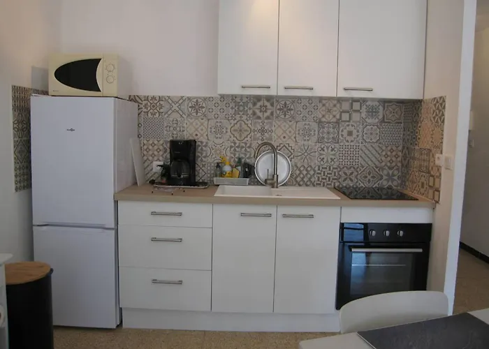 Lägenhet T3 Spacieux, 6 Couchages A Saint-cyprien Plage, Proche Port Et Commerces, Parking Securise - Fr-1-106-38 *