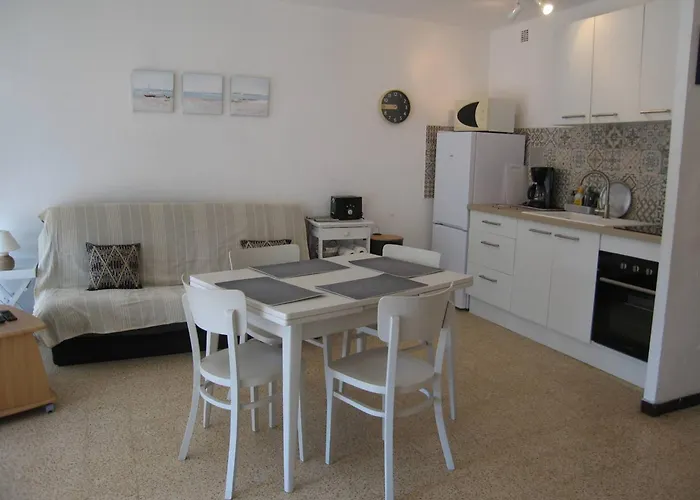 T3 Spacieux, 6 Couchages A Saint-cyprien Plage, Proche Port Et Commerces, Parking Securise - Fr-1-106-38 Lägenhet Saint-Cyprien (Pyrenees-Orientales)