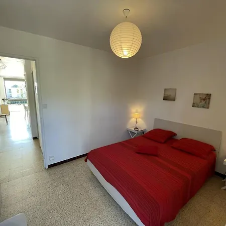 T3 Spacieux, 6 Couchages A Saint-cyprien Plage, Proche Port Et Commerces, Parking Securise - Fr-1-106-38 Apartmán *